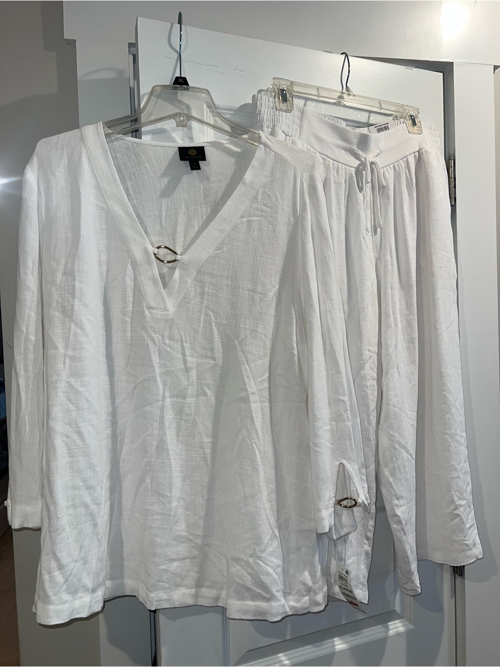 JM Collection White V-Neck Tunic Top with Decorative Ring